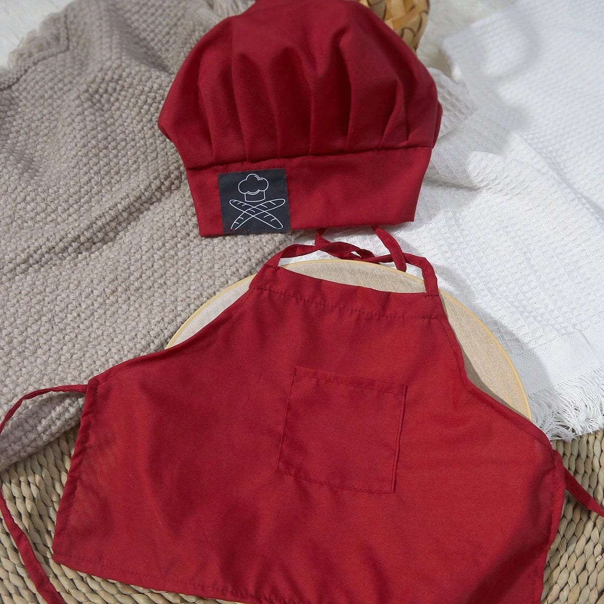 Ylsteed Newborn Chef Set for Photo Shooting Baby Boy Photo Props Bread Print Newborn Picture Idear Infant Photography Outfits